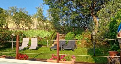 Beautiful private villa for 6 guests with private pool, WIFI, TV and panoramic view