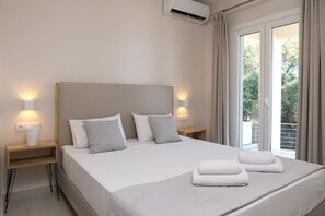 7 bedrooms, iron/ironing board, travel cot, free WiFi