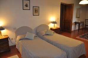 2 bedrooms, travel cot, free WiFi - Rufeno - Vacation Rental in Orcia valley, Tuscany (Centeno)