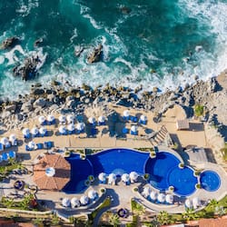 Private beach, sun-loungers, beach umbrellas, beach towels