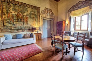Interior - Montegufoni 7 - Apartment with swimming pool (Montespertoli)