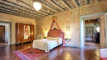 3 camere, culla da viaggio, Wi-Fi gratuito