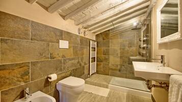 Dusche, Bidet