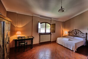 4 Schlafzimmer, Reisekinderbett, kostenloses WLAN