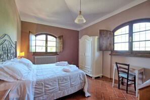 4 Schlafzimmer, Reisekinderbett, kostenloses WLAN