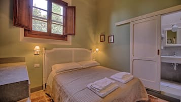 1 bedroom, travel crib, free WiFi