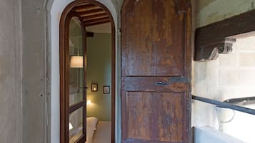 1 bedroom, travel cot, free WiFi