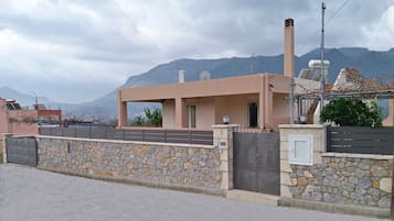 Bagian depan properti