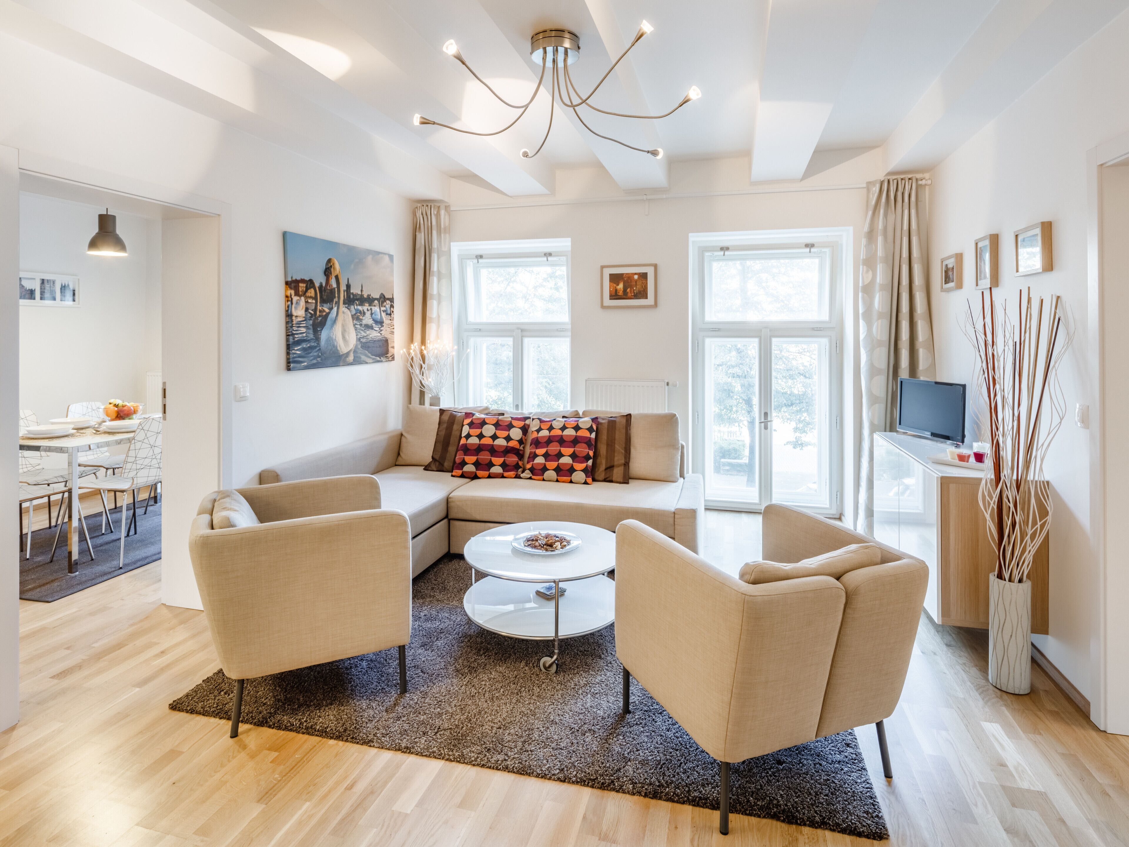 TV, videoteca, impianto stereo