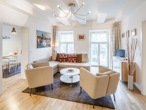 TV, video library, stereo