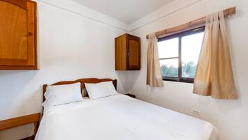 1 slaapkamer, een strijkplank/strijkijzer, wifi, beddengoed