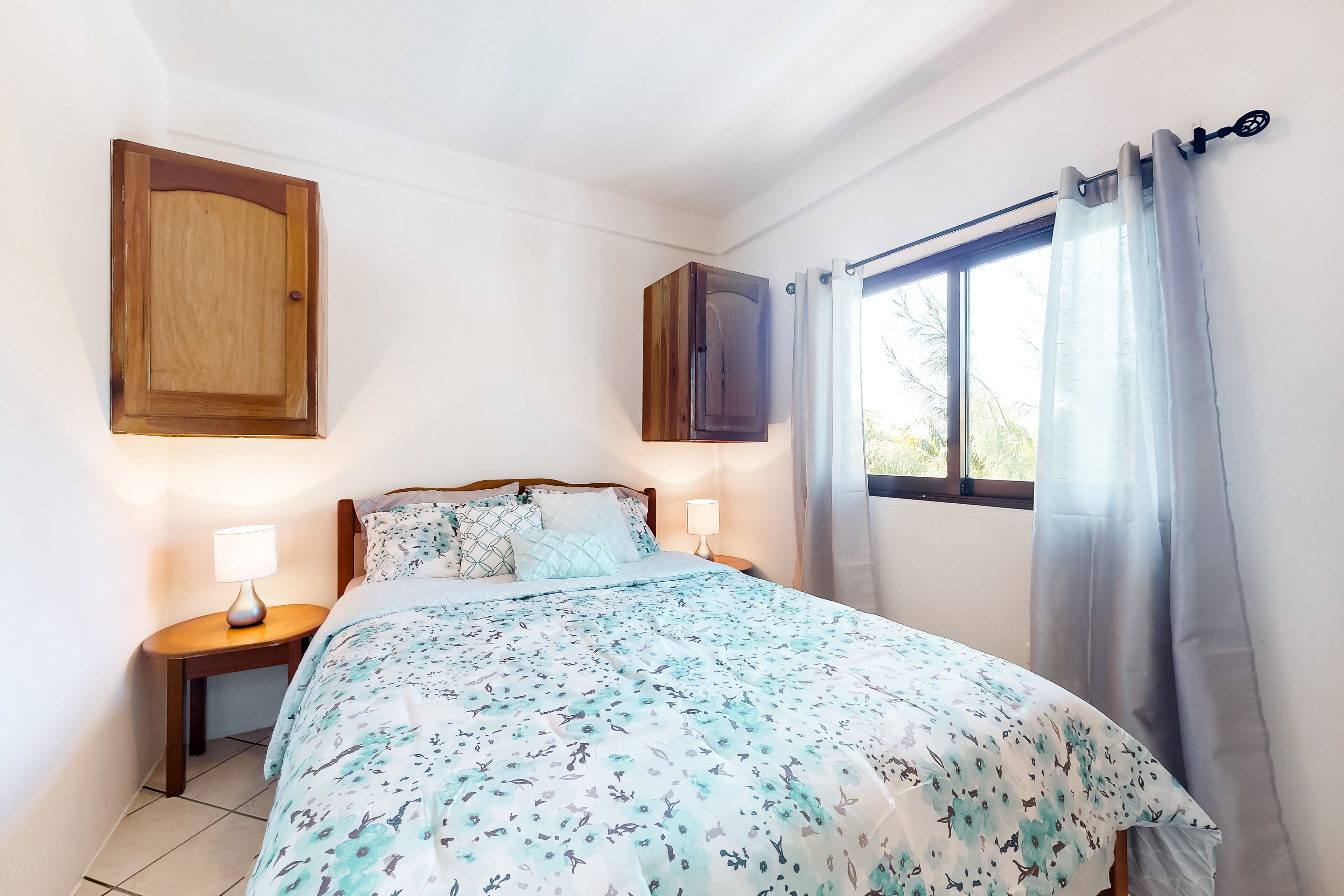 1 slaapkamer, een strijkplank/strijkijzer, gratis internet, beddengoed