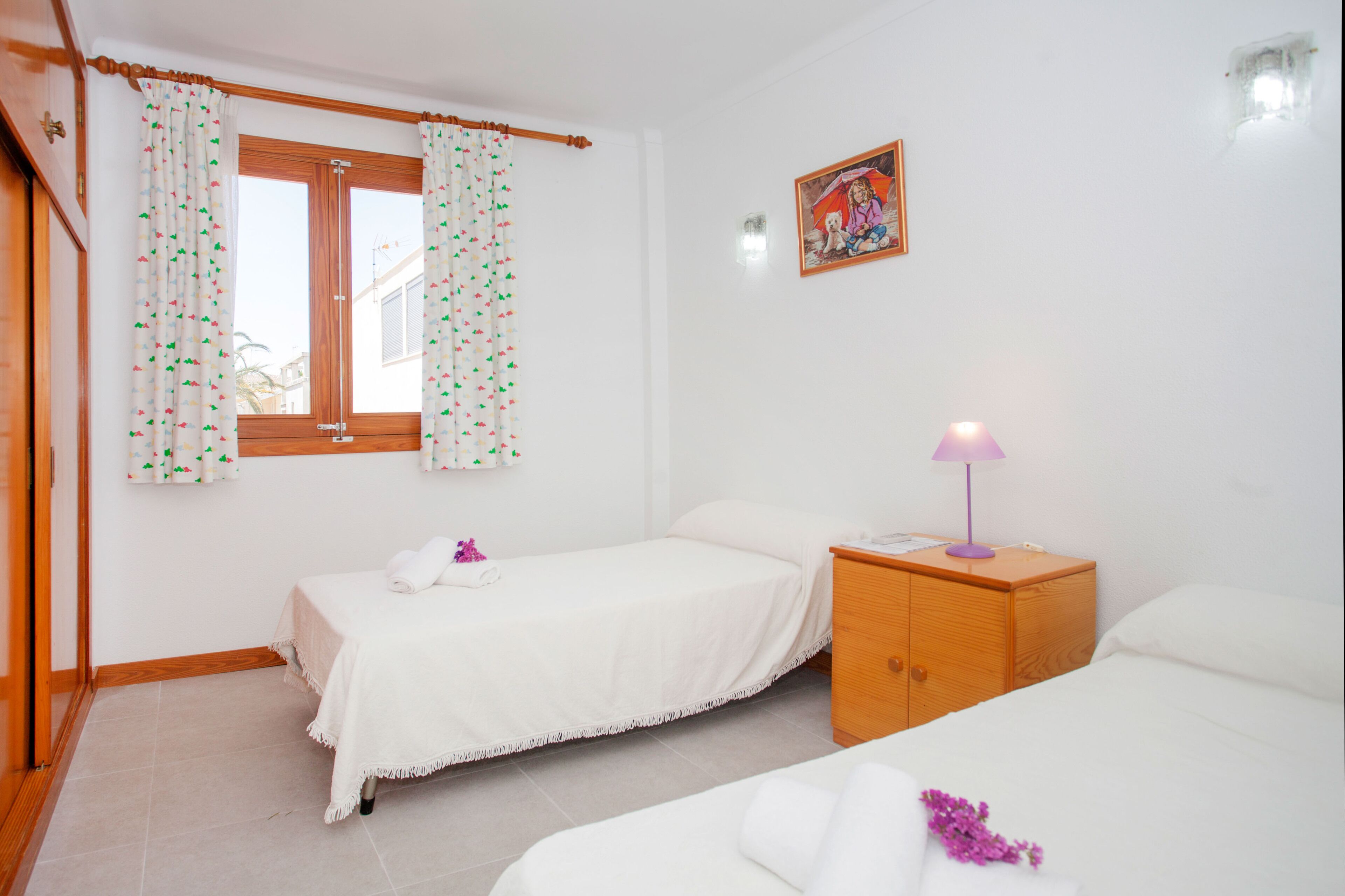 3 soverom, strykejern/-brett, wi-fi (inkludert) og sengetøy