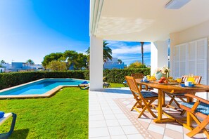Outdoor dining - SA CALETA - Villa with private pool in Cala Egos (Santanyi). Free WiFi (Santanyí)
