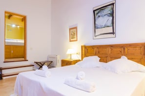 2 Schlafzimmer, Bügeleisen/Bügelbrett, kostenloses WLAN, Bettwäsche