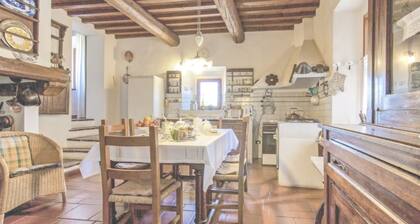 Country House / Farm House in Rignano Sull'arno with 3 bedrooms sleeps 6