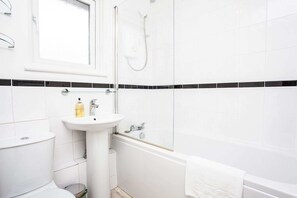 Bañera y ducha independientes, artículos de tocador gratuitos