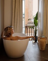 Suite (Private SPA) | Ropa de cama de alta calidad, minibar, caja fuerte