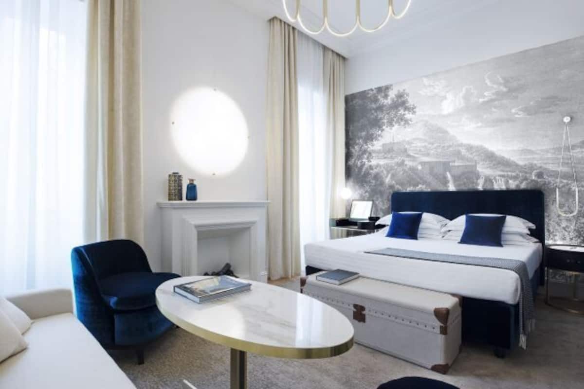 1 bedroom, premium bedding, minibar, in-room safe