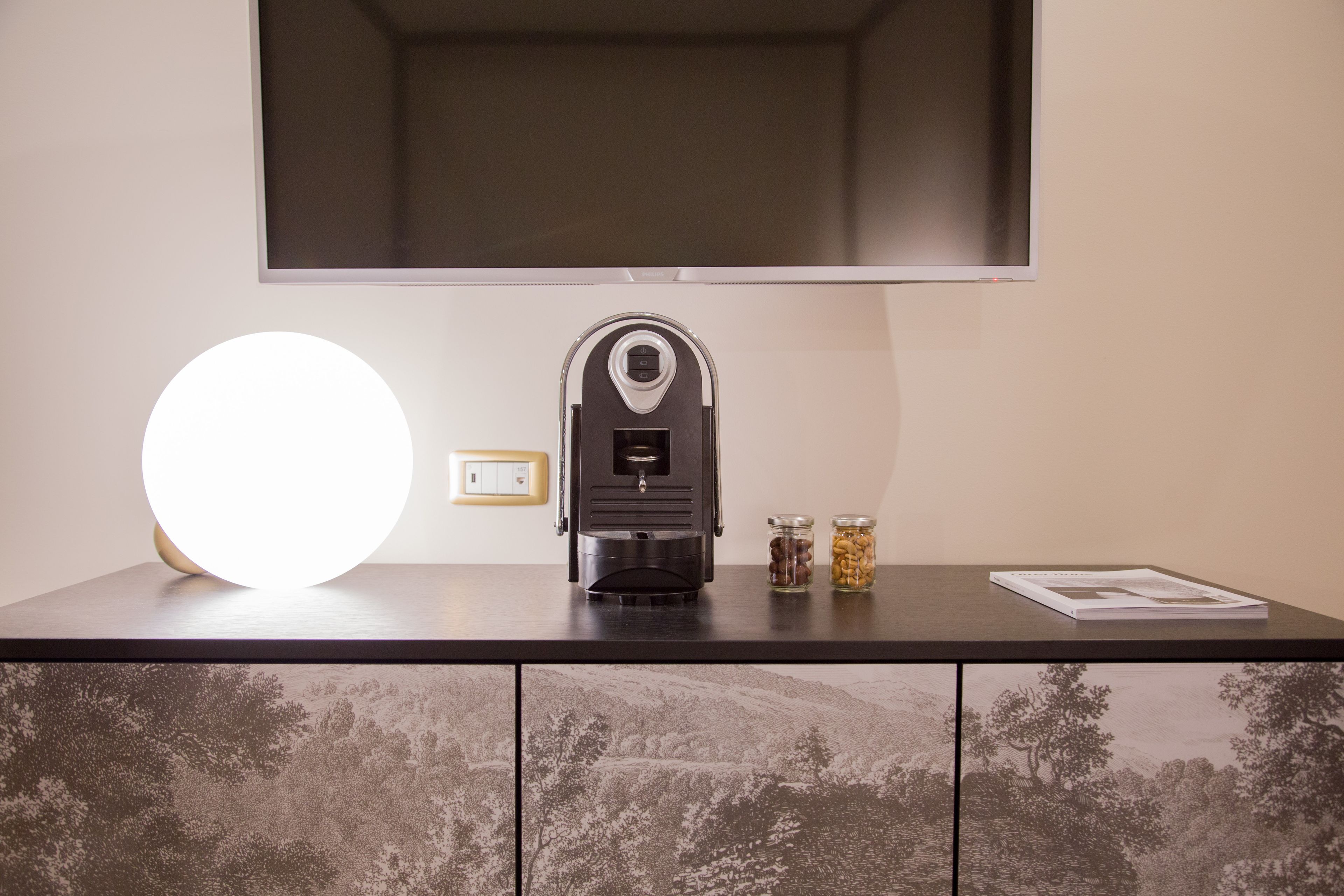 1 bedroom, premium bedding, minibar, in-room safe