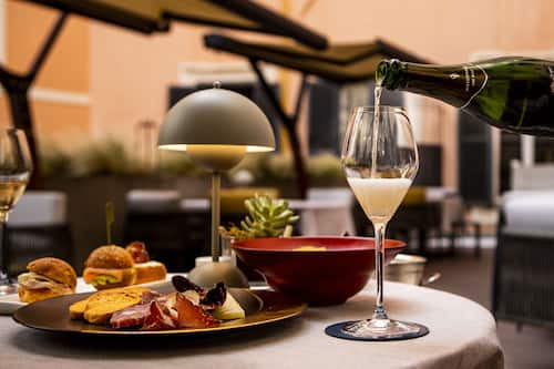 Café da manhã, almoço e jantar; culinária italiana