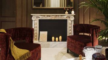 Suite Deluxe | 图书馆