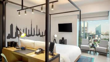 Rom, 1 kingsize-seng (Creek View) | Sengetøy av topp kvalitet, minibar, safe på rommet og skrivebord