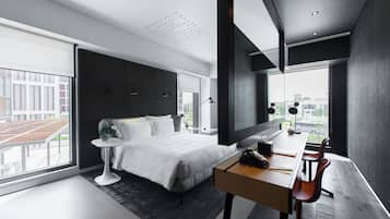 1 bedroom, premium bedding, minibar, in-room safe