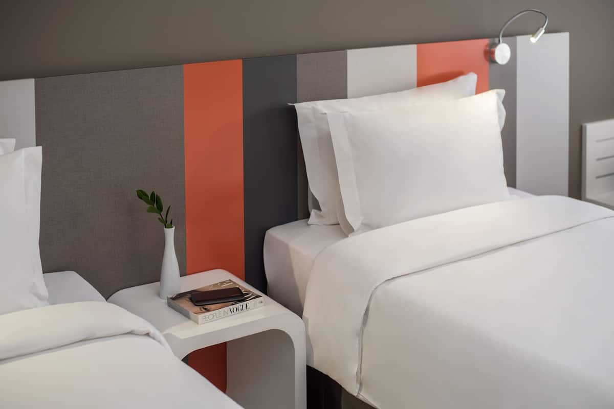 Minibar, in-room safe, desk, free WiFi