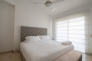 3 bedrooms, in-room safe, free WiFi, bed sheets - Charming 3 Bedroom in the Old City (Cartagena)