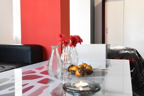 Cobertura design, sacada, vista para a cidade | Área de estar | TV LED 40 polegadas com canais via satélite, TV