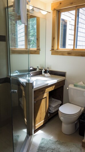 Shower, hair dryer - 2Br 2Ba- Overwhelming Charm, Overlooking the Village (Truckee)