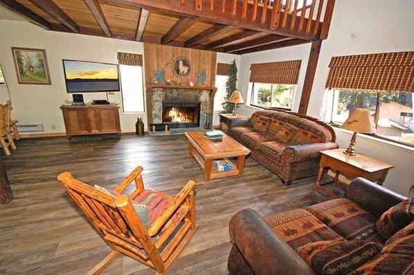 TV, fireplace, DVD player