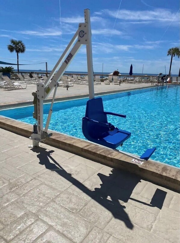 Beheizter Pool