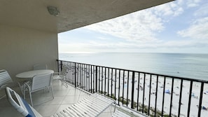 Property grounds - Sea Winds 1006: Outstanding View! Beach Front (Marco Island)