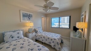 2 bedrooms, iron/ironing board, WiFi, bed sheets - Sea Winds 1006: Outstanding View! Beach Front (Marco Island)