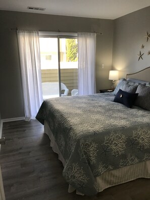 3 bedrooms, desk, iron/ironing board, WiFi