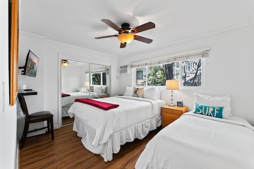 O️Ocean/ CityViews⭐️2016VanIncluded⭐️HotTub⭐️3バース