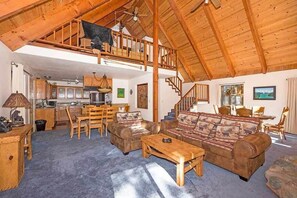 LCD-TV, peis og DVD-spiller