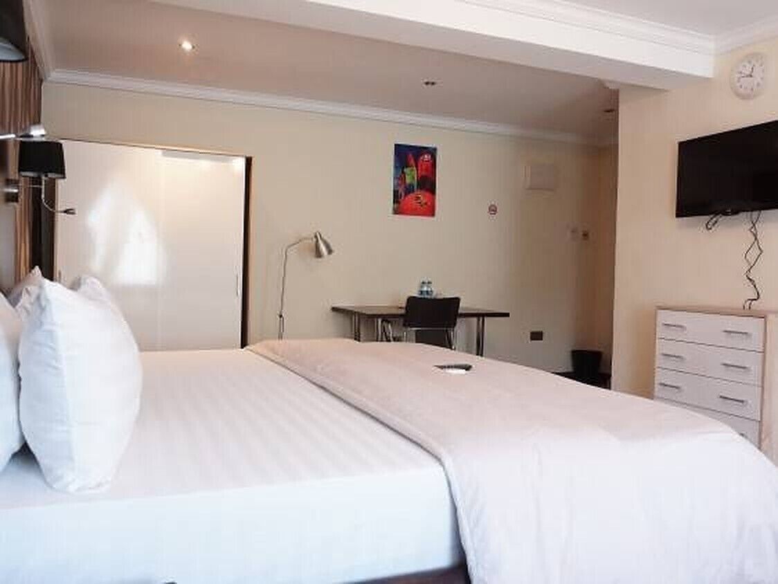 Desk, free WiFi, bed sheets