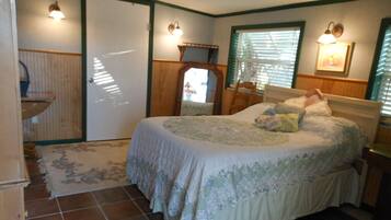 1 bedroom, bed sheets, wheelchair access