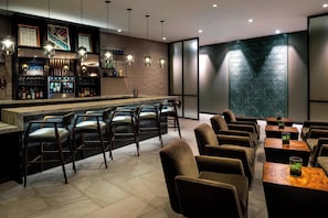 Lounge - AC Hotel by Marriott Boston Cleveland Circle (Boston)