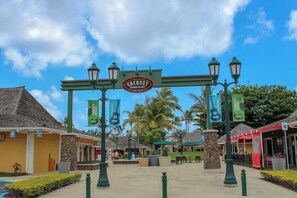 Point of interest - Islander on the Beach Gorgeous Oceanview Studio Condo AC 2 Dbl Beds (Kapaa)