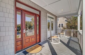 Exterior detail - 7 41st Avenue by AvantStay | Private Pool, Near Beach (Isle of Palms)