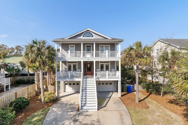 Welcome to 7 41st Avenue!