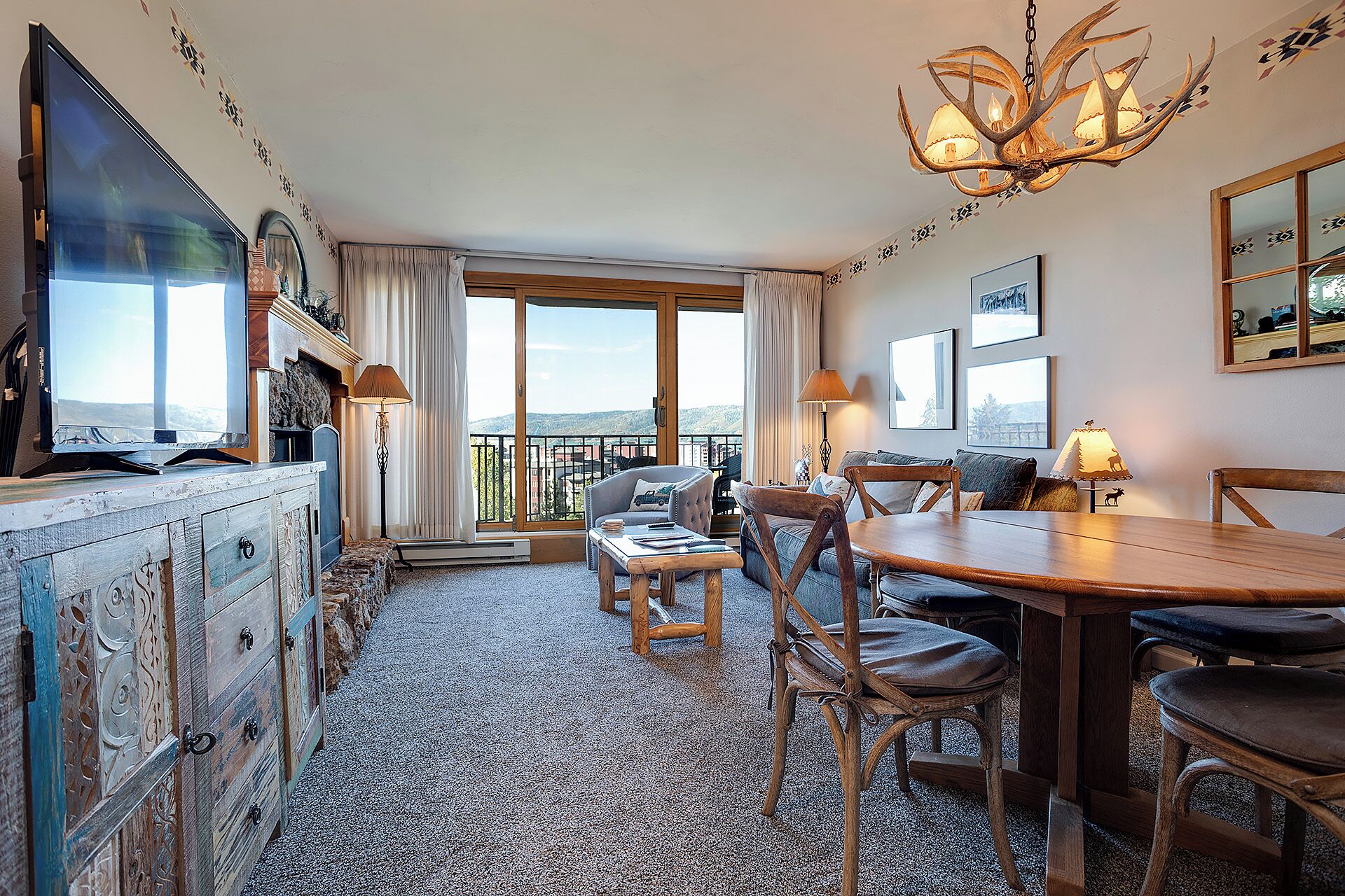 TV, peis og DVD-spiller