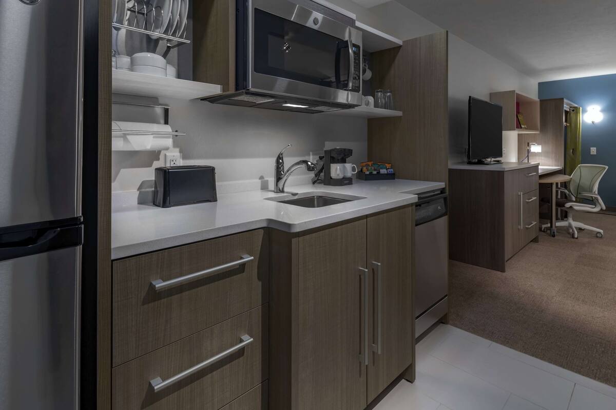 1 bedroom, hypo-allergenic bedding, in-room safe, desk