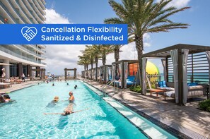 Een verwarmd zwembad