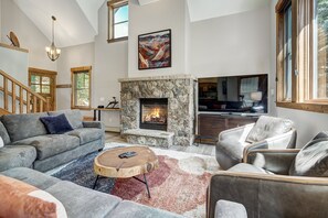 TV, fireplace, DVD player, stereo