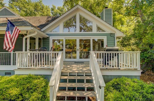 19 Oyster Row by AvantStay | Lakefront Home w/ Golf Course Views